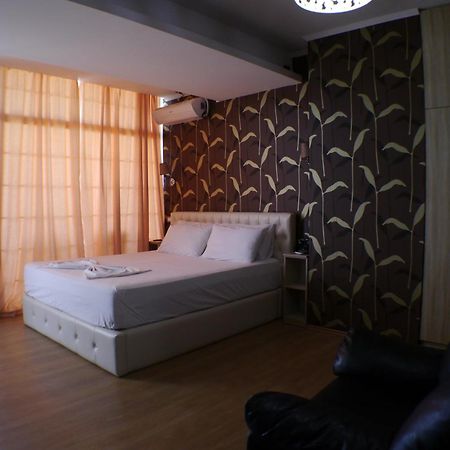Espana Aparthotel Shkallnur ภายนอก รูปภาพ