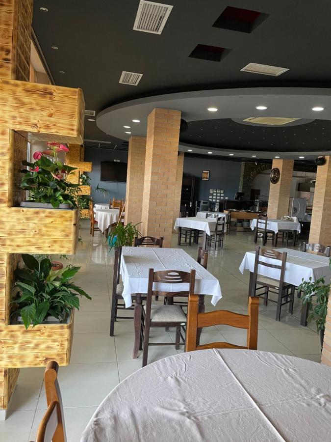 Espana Aparthotel Shkallnur ภายนอก รูปภาพ