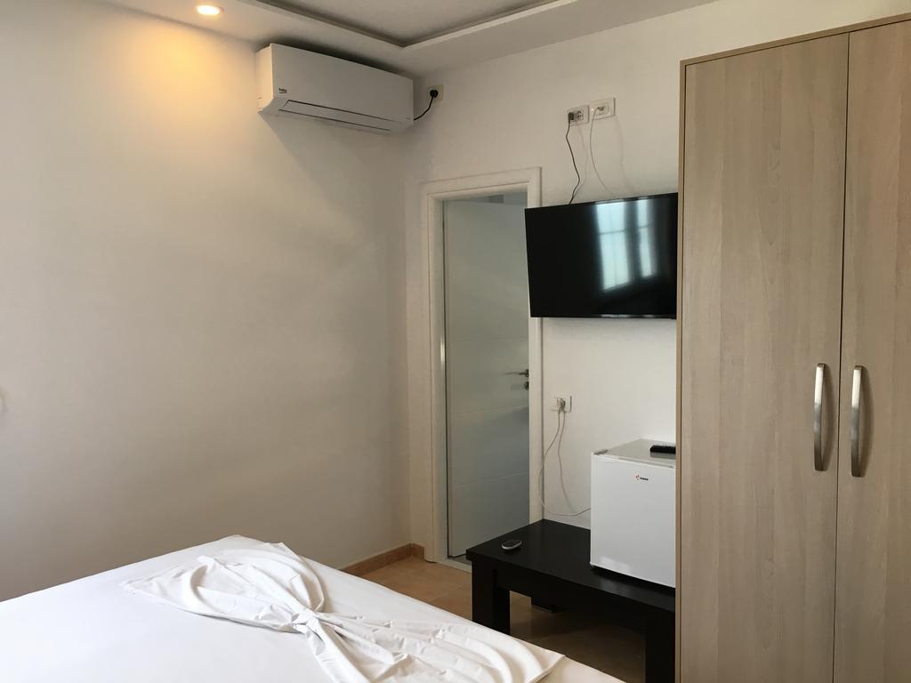 Espana Aparthotel Shkallnur ภายนอก รูปภาพ